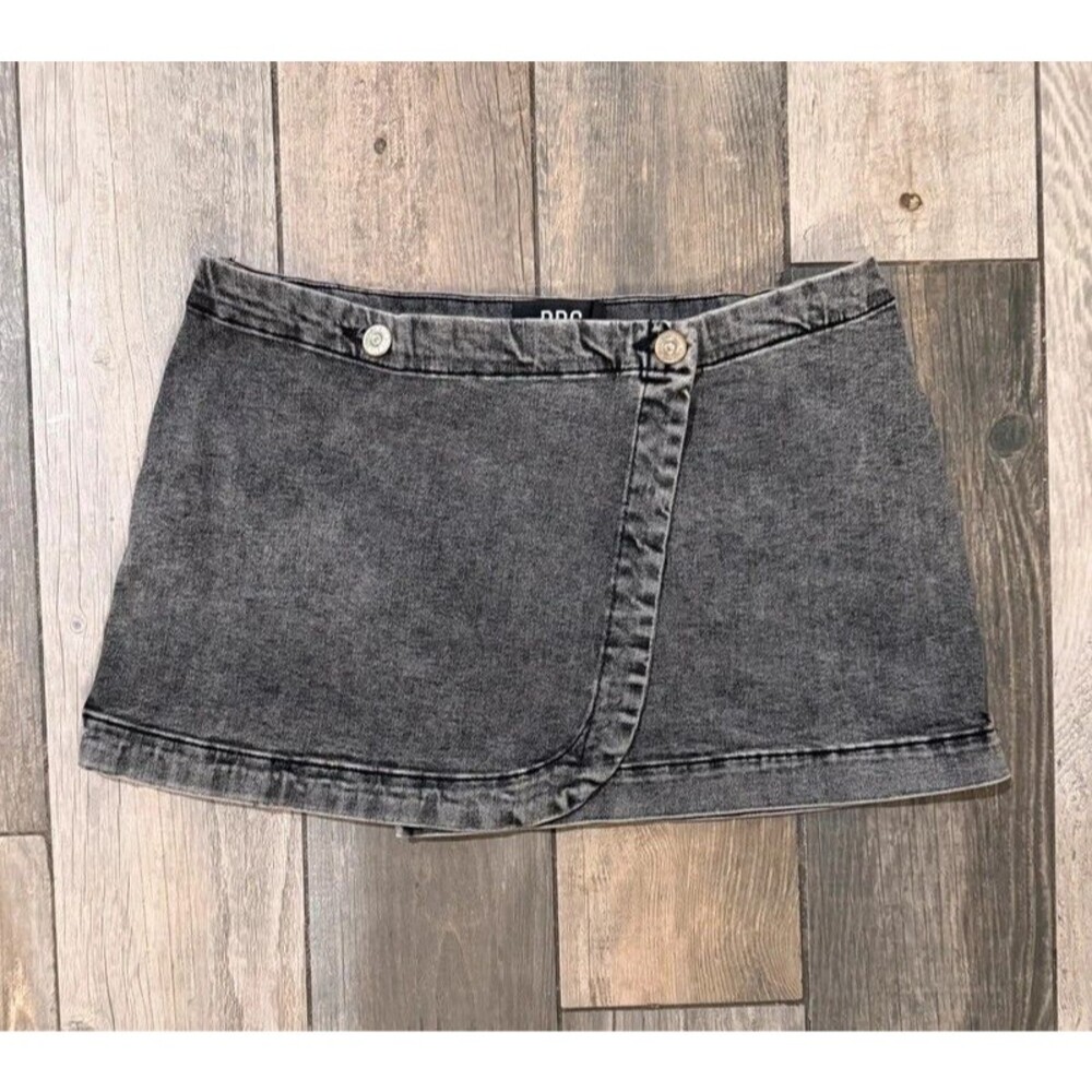 BDG Urban Outfitters Gray Acid Wash Denim Mini Wrap Front Skirt Size M